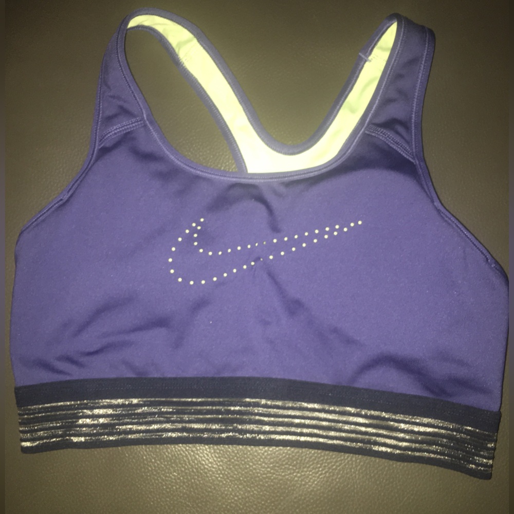 NIKE Women's Pro Classic Padded Sports Bra. Size Large.